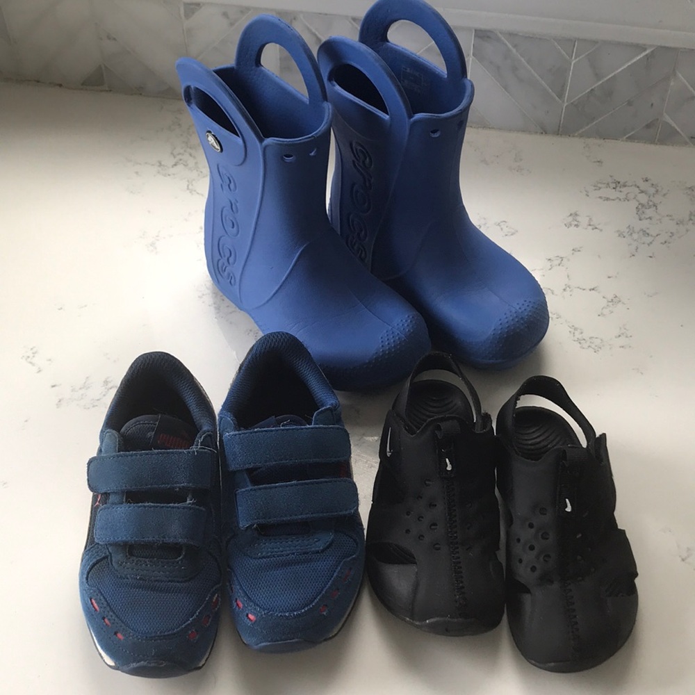 Bundle of boys shoes